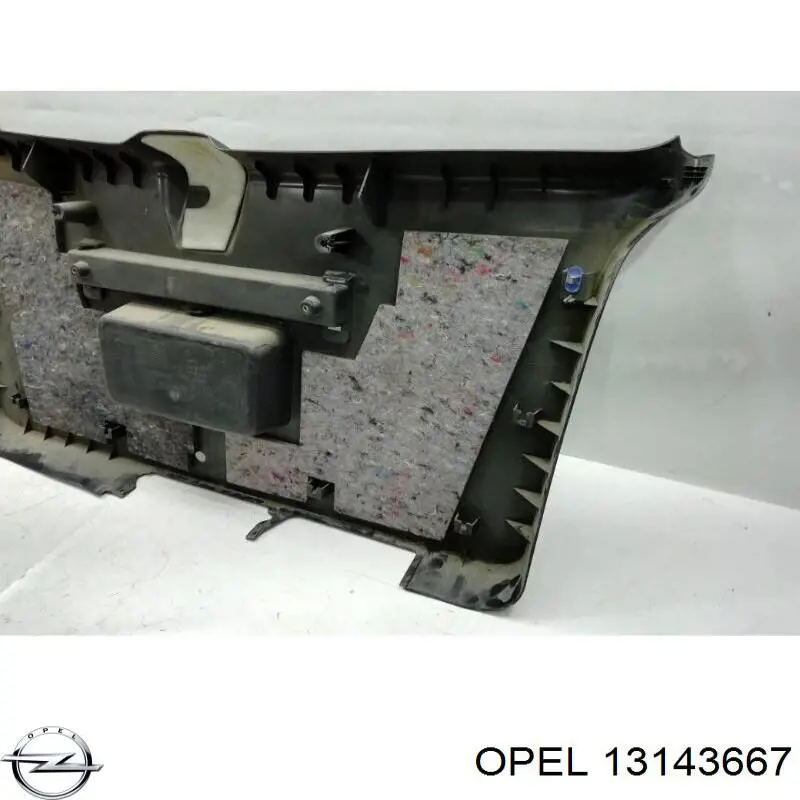 Купить 2223022 Opel Обшивка багажника
