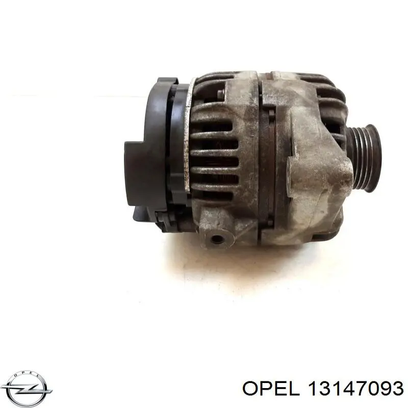 Генератор автомобиля Opel 13147093