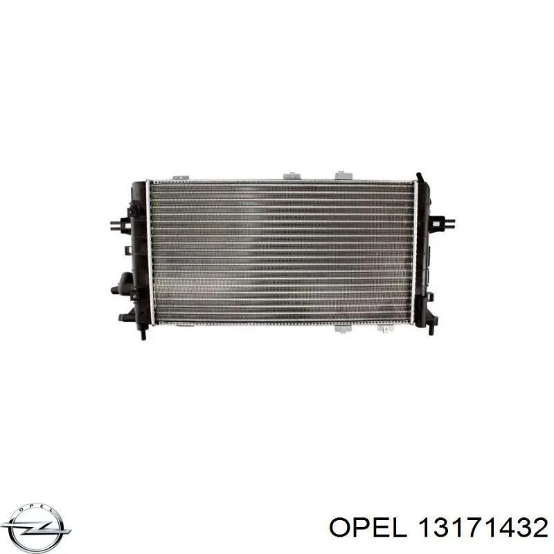 Радиатор 13171432 Opel