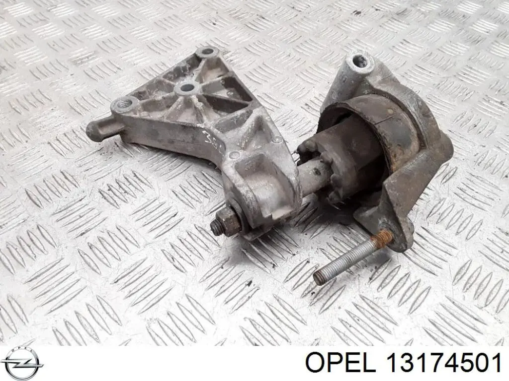 Купить 13174501 Opel Передняя опора двигателя