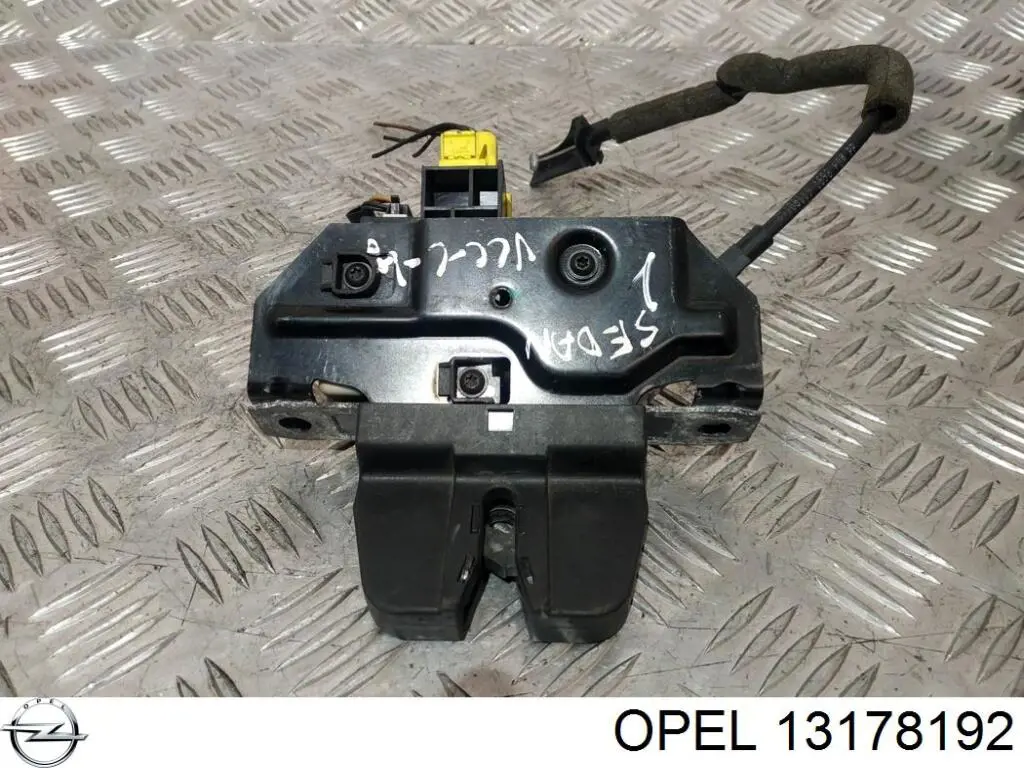 Compre Fecho de tampa de porta-malas (de 3ª/5ª porta traseira) Opel Vectra 