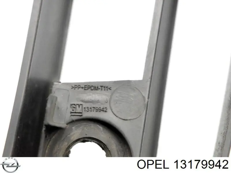 13179942 Opel grelha central do pára-choque dianteiro