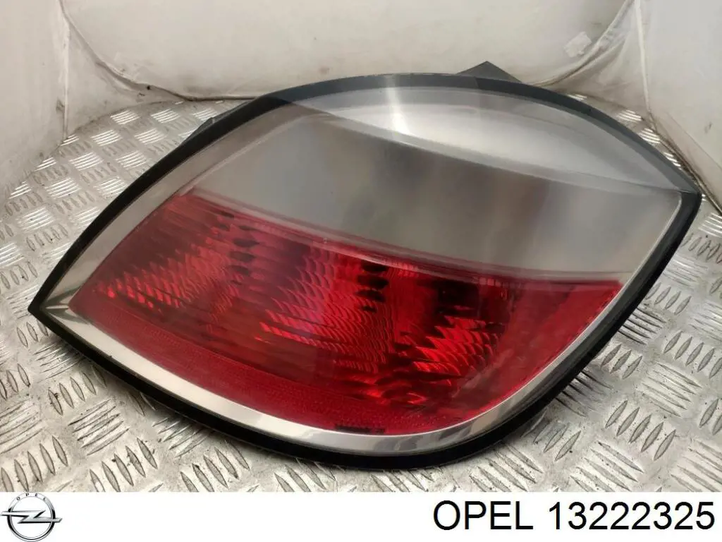 Фонарь задний правый Opel 13222325 цена, от 70.87 USD