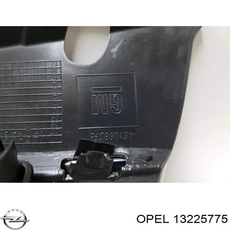 13225775 Opel Grelha do radiador
