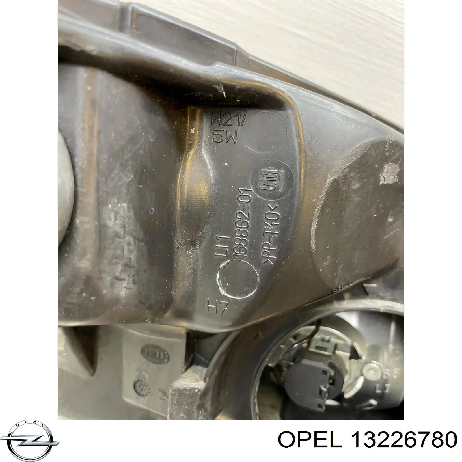 Купить 1216685 Opel Фара левая передняя