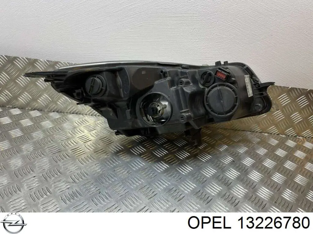 Фара левая Opel 1216685 цена, от 49.35 USD