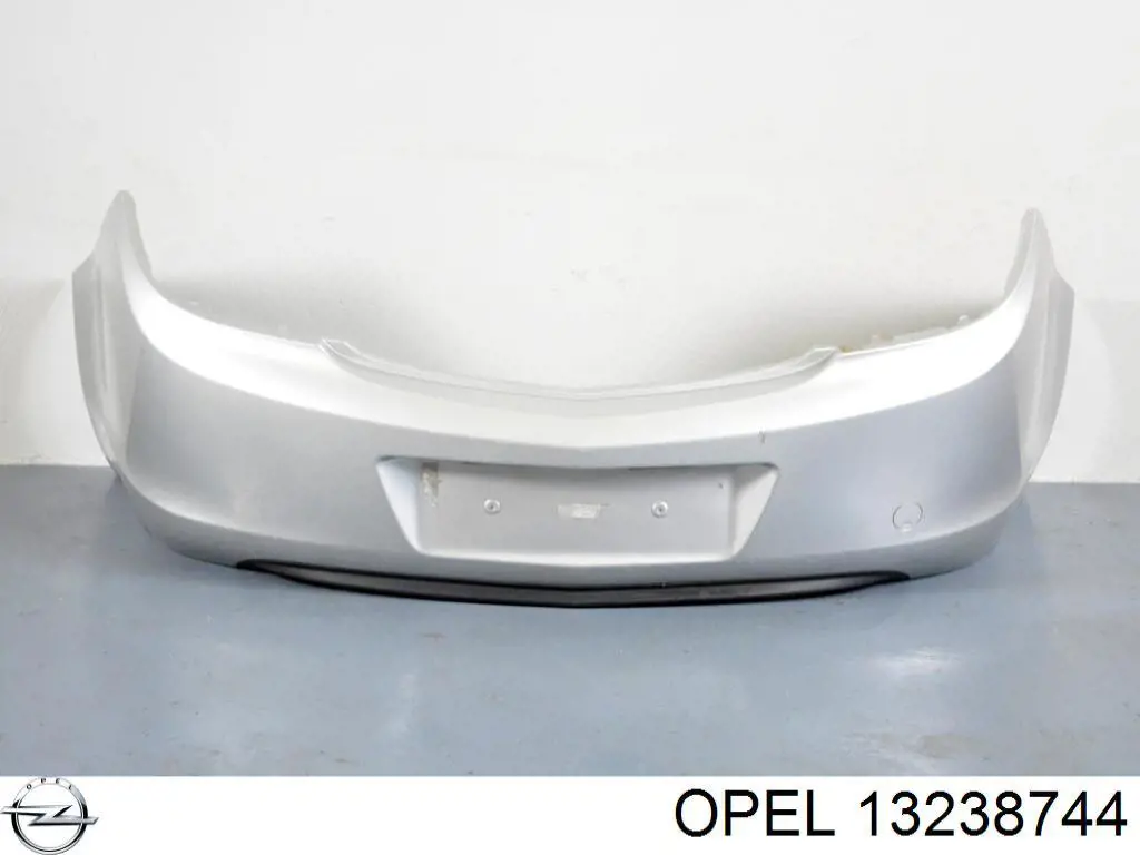 Бампер задний Opel 13238744