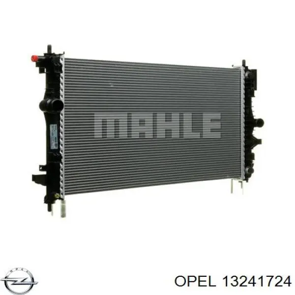 Радиатор 13241724 Opel
