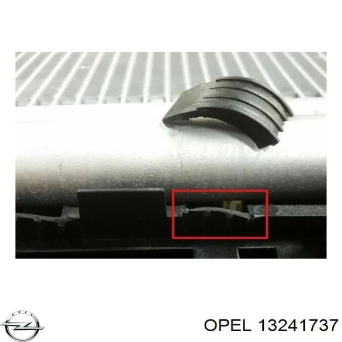 Радиатор охлаждения кондиционера Opel 13241737