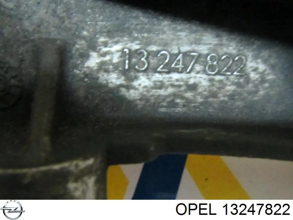 Купить 13247822 Opel Передняя опора двигателя