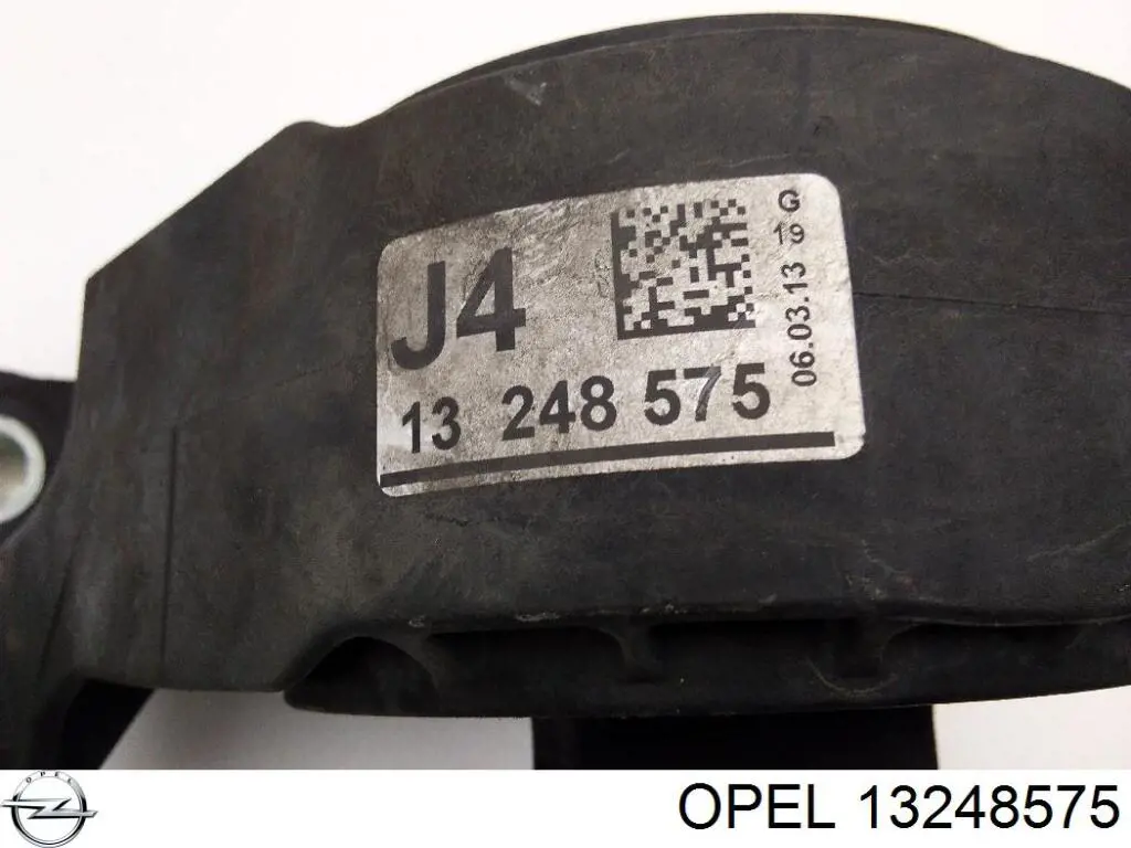 Передняя опора двигателя 13248575 Opel
