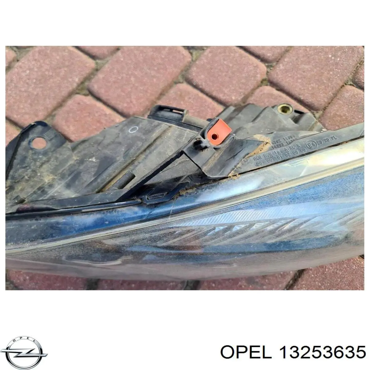 Левая фара 13253635 Opel