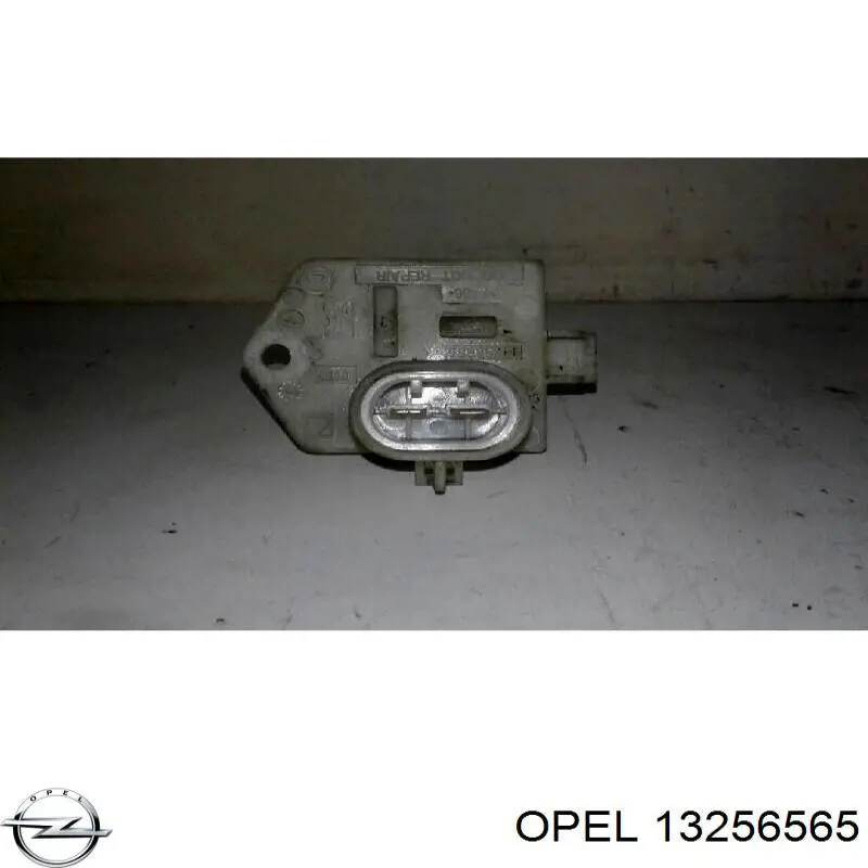Регулятор оборотів вентилятора 13256565 Opel