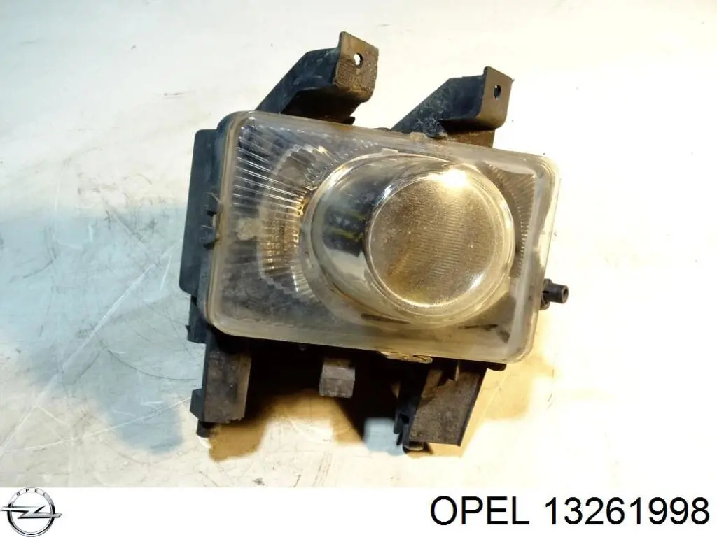 Фара противотуманная правая 13261998 Opel