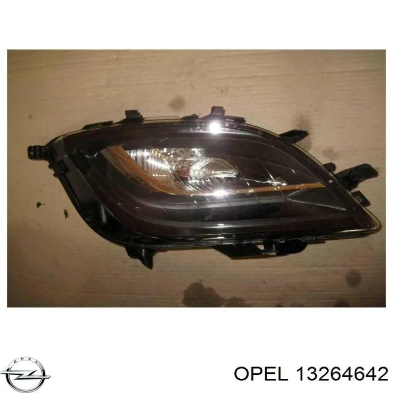 Указатель поворота правый Opel 13264642