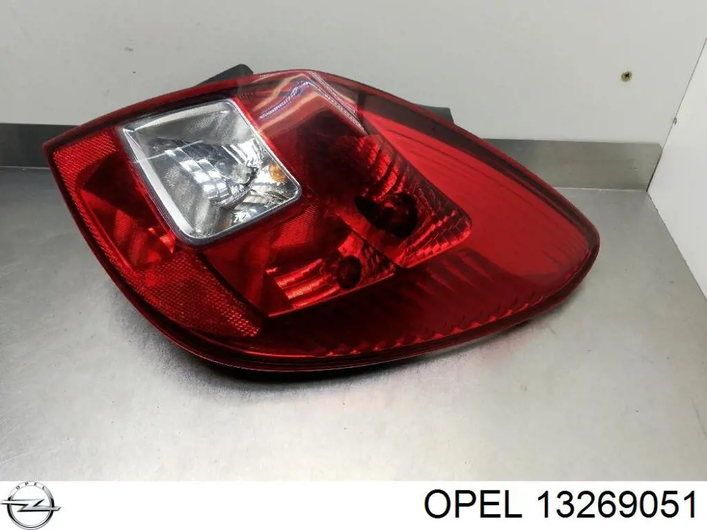 13269051 Opel lanterna traseira direita