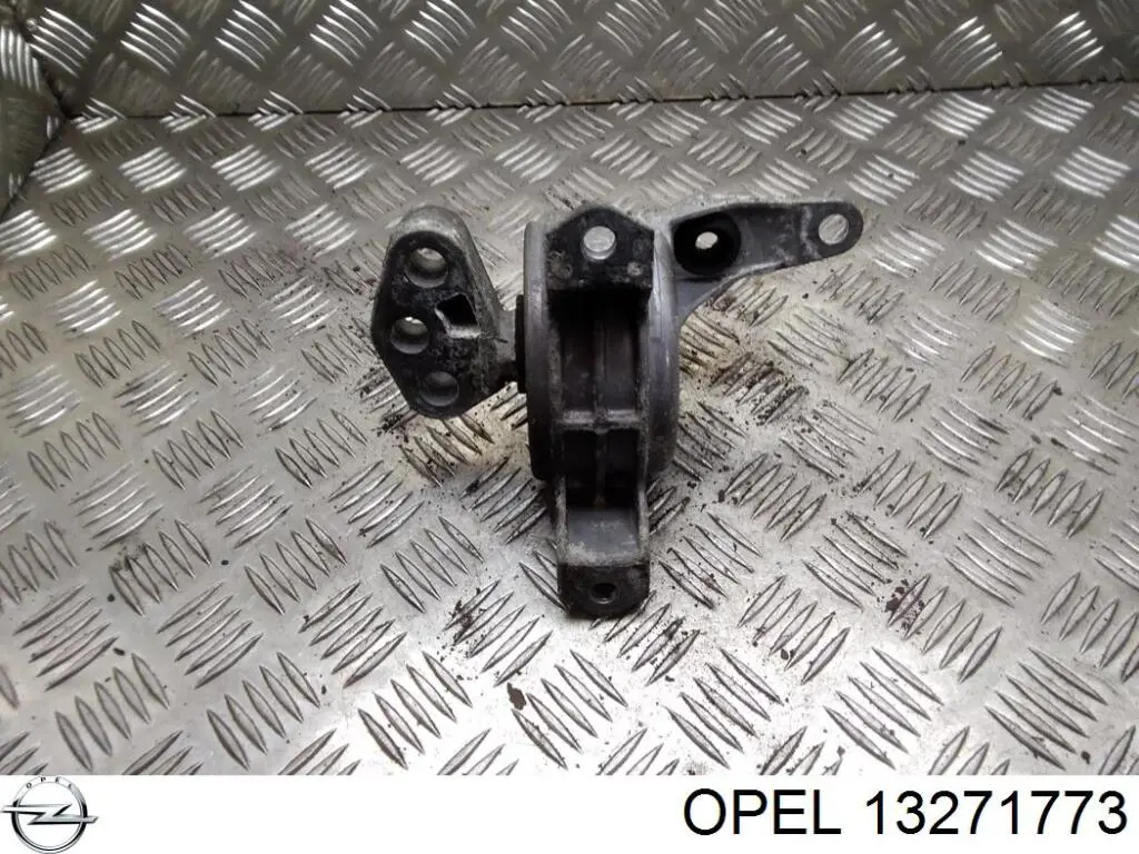 13271773 Opel Правая подушка двигателя