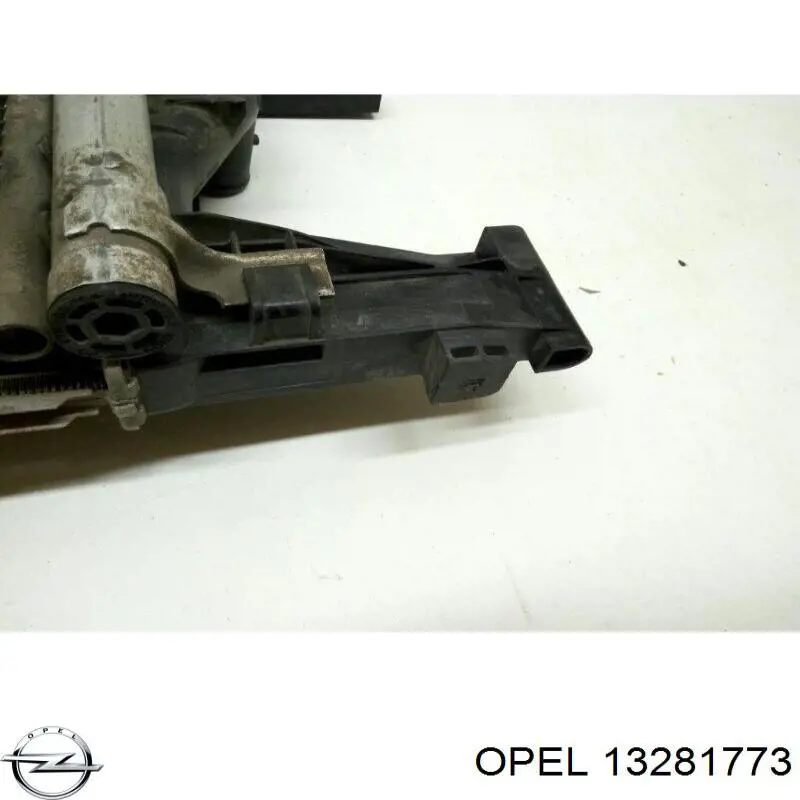 Радиатор охлаждения двигателя Opel 13281773 цена, от 50.68 USD