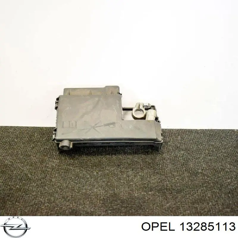 Блок предохранителей 13285113 Opel