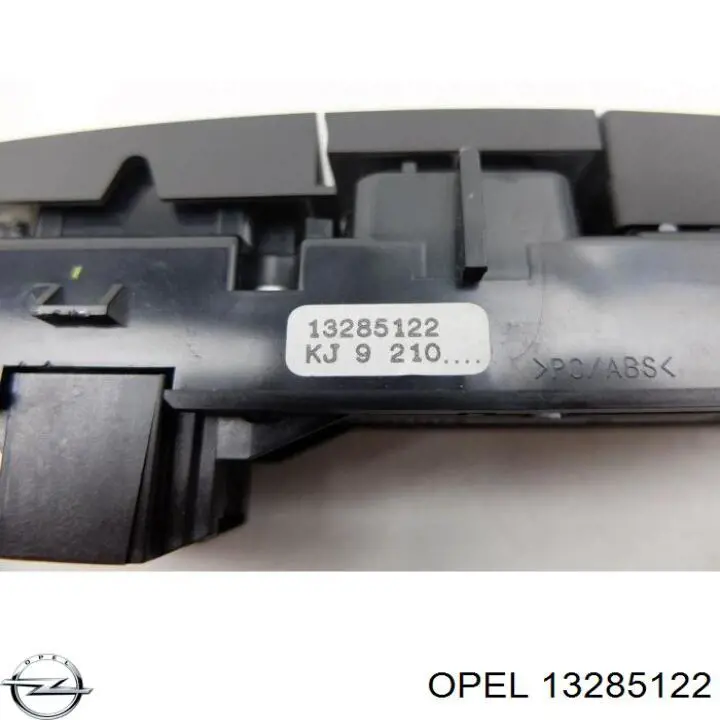 Кнопка аварийки 13285122 Opel