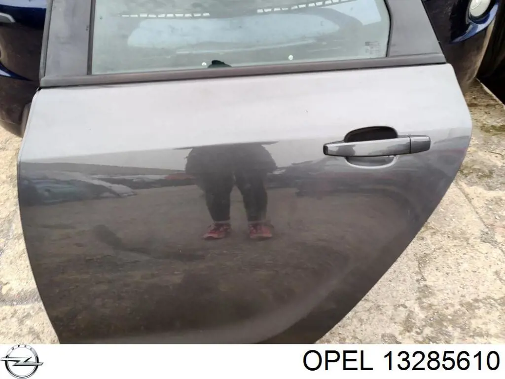 Задняя левая дверь Опель Астра J (Opel Astra)