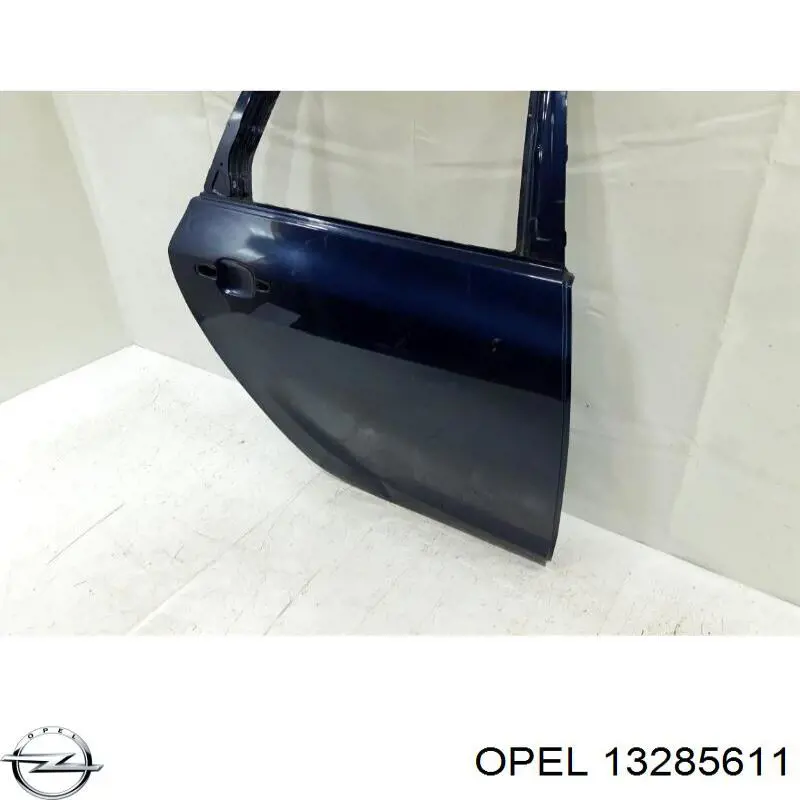 Дверь задняя правая 124110 Opel