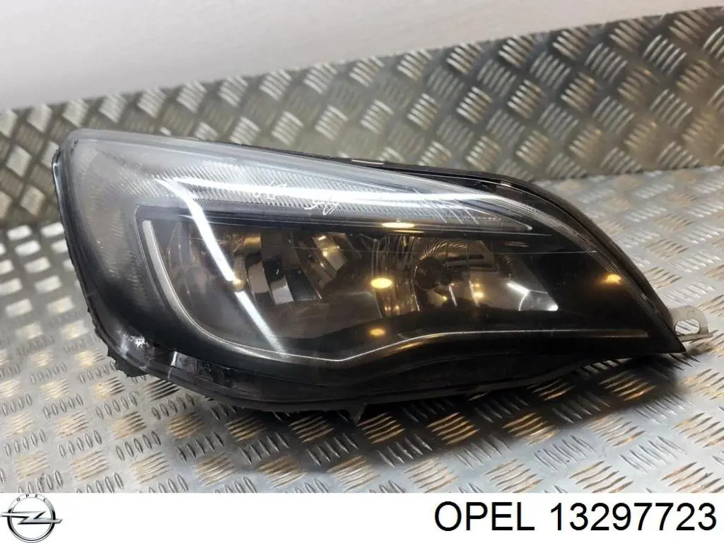 Правая блок фара Opel 13297723 цена, от 142.06 USD
