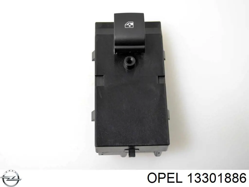Кнопочный блок управления стеклоподъемником передний правый Opel 13301886 цена, от 3.85 USD