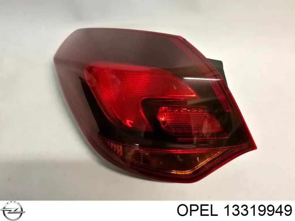 Фонарь задний левый внешний 13319949 Opel