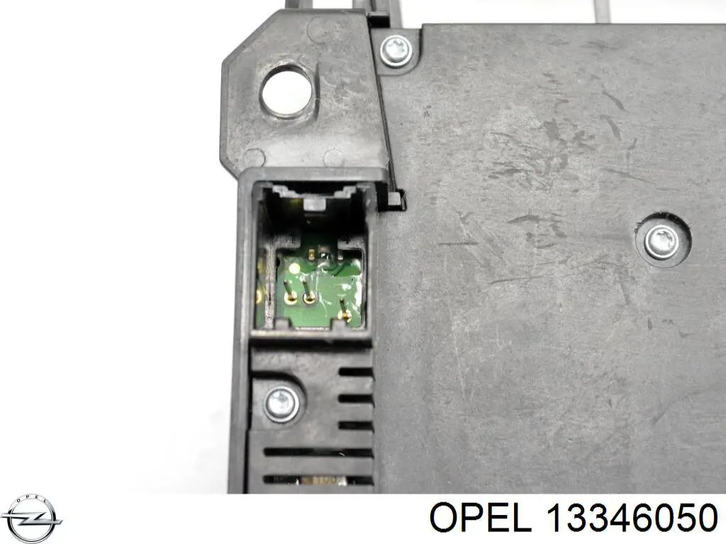 Блок управления мультимедийный 13346050 Opel