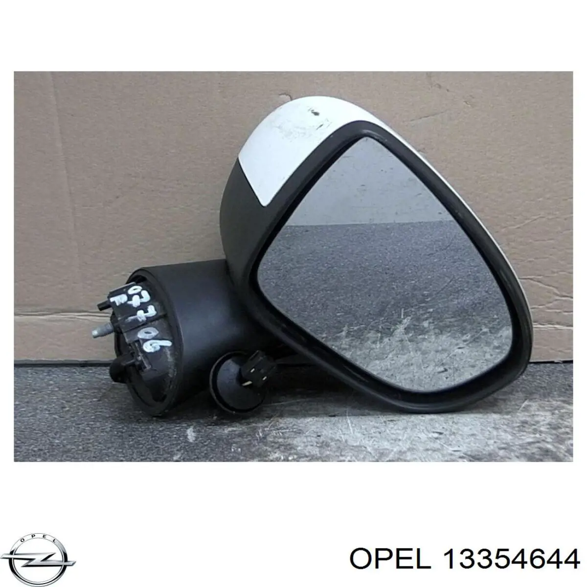 Зеркало заднего вида, левое Opel 1426489 цена, от 113.22 USD