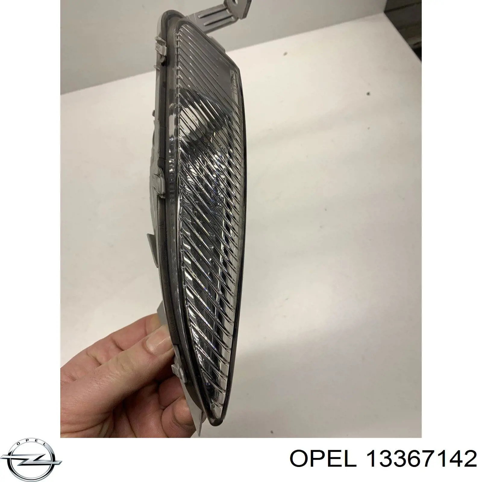 13367142 Opel указатель поворота левый