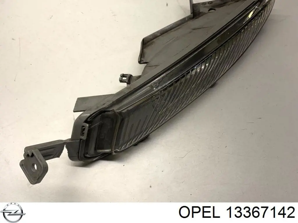 Левый указатель поворота Opel 13367142 цена, от 31.10 USD