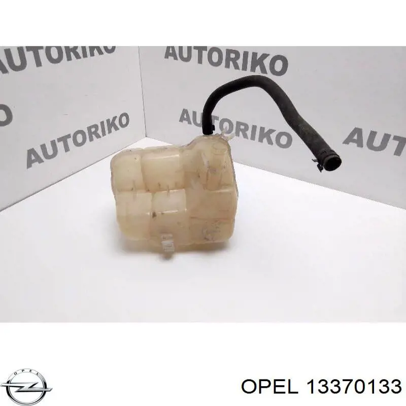 Бачок системы охлаждения 13370133 Opel