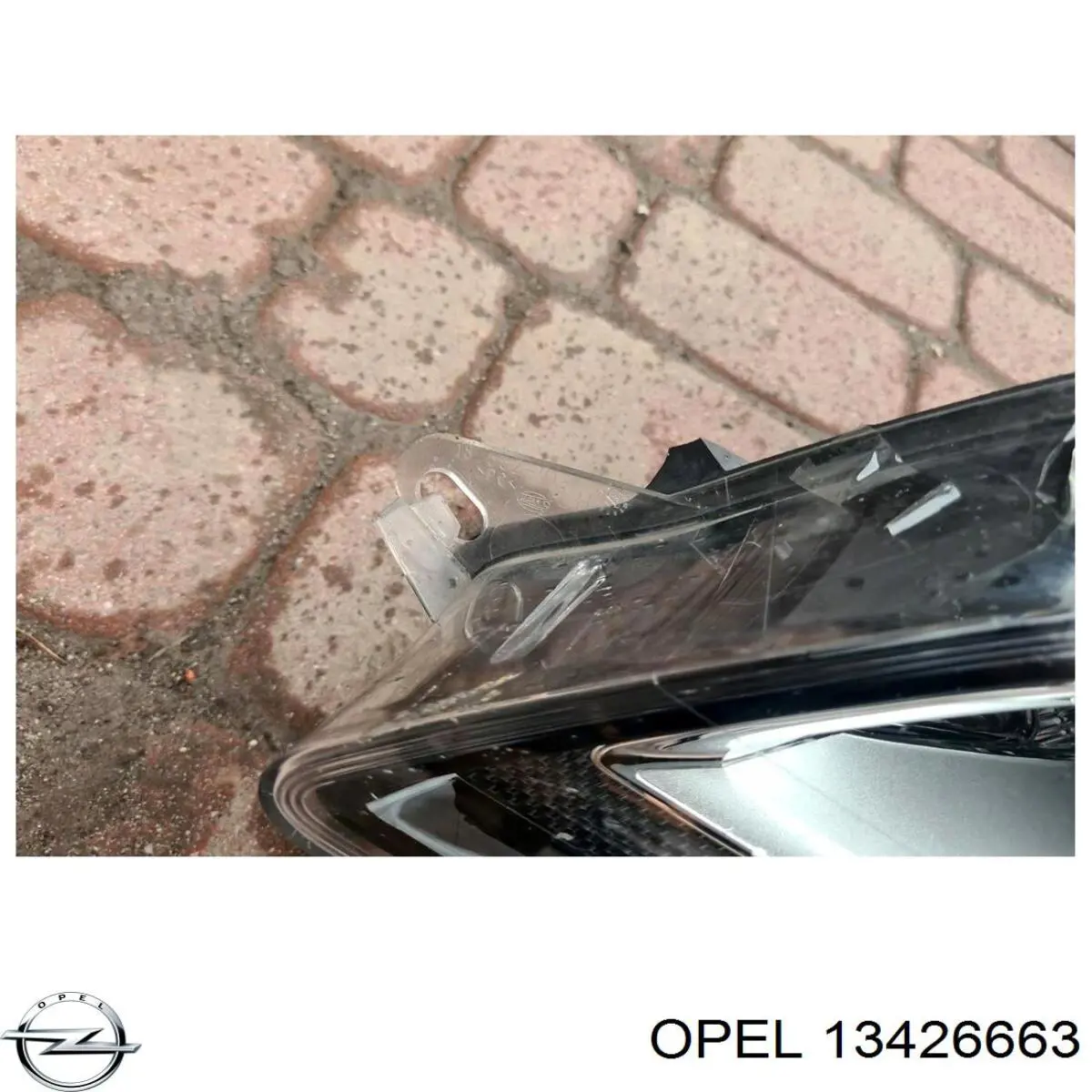 Левая фара 13426663 Opel