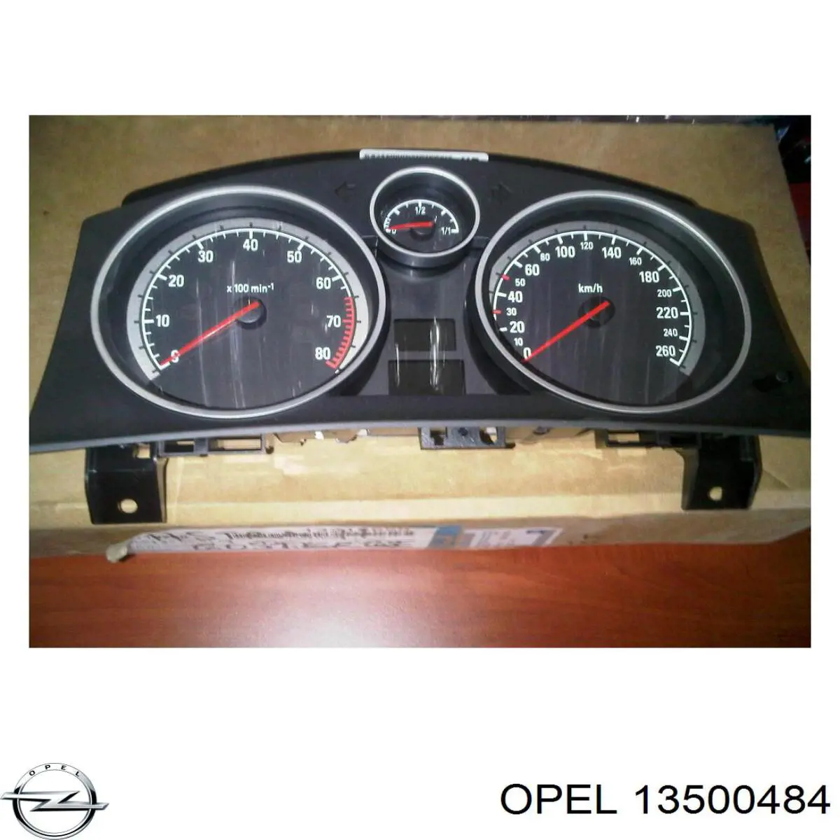 Ступица передняя 13500484 Opel