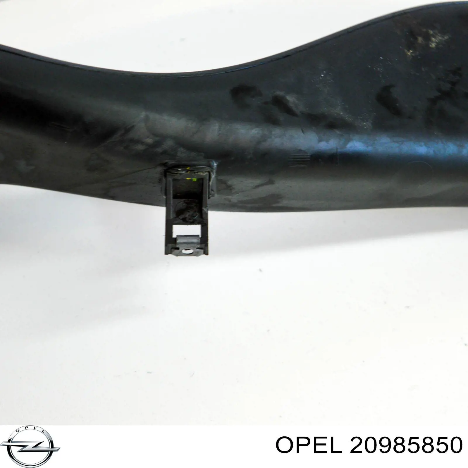 Воздухозаборник воздушного фильтра 13328136 Opel