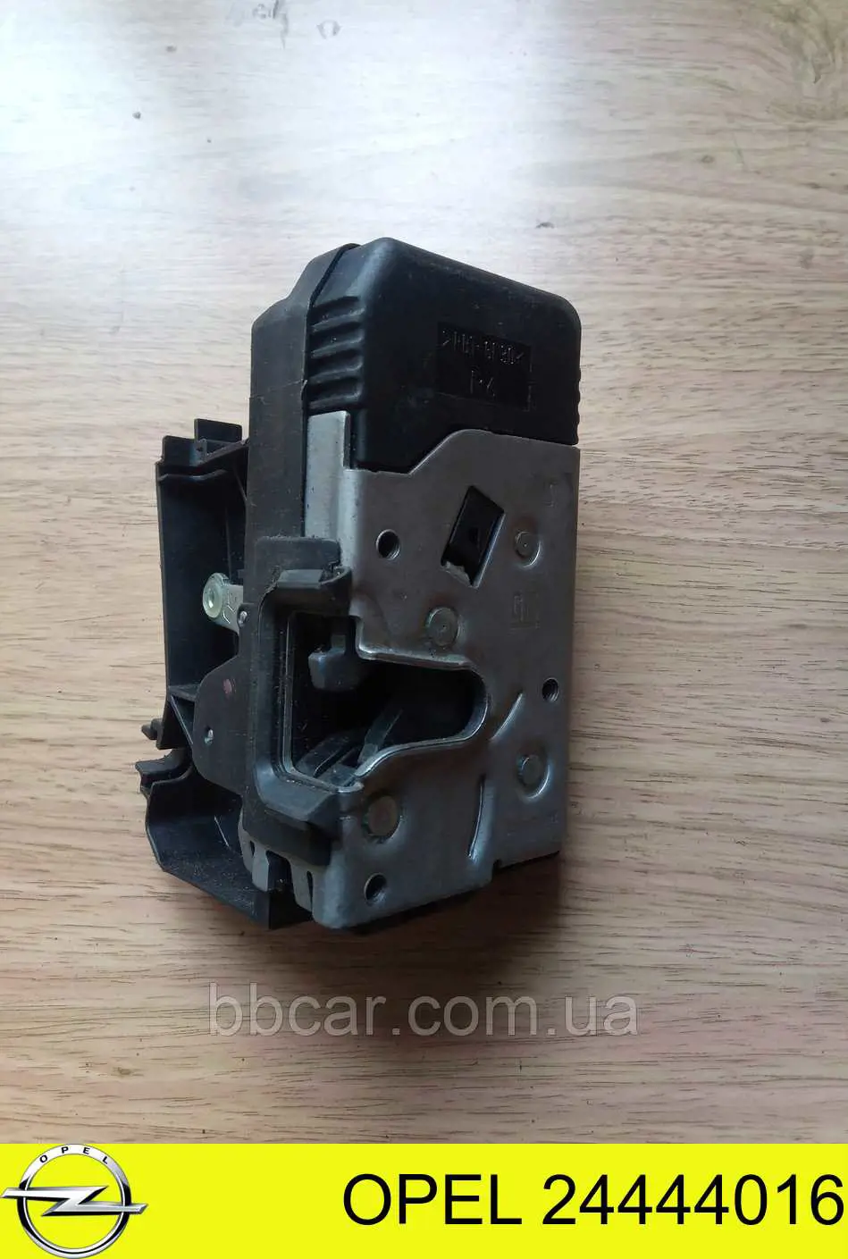 Внутренний дверной замок на Opel Astra G F69