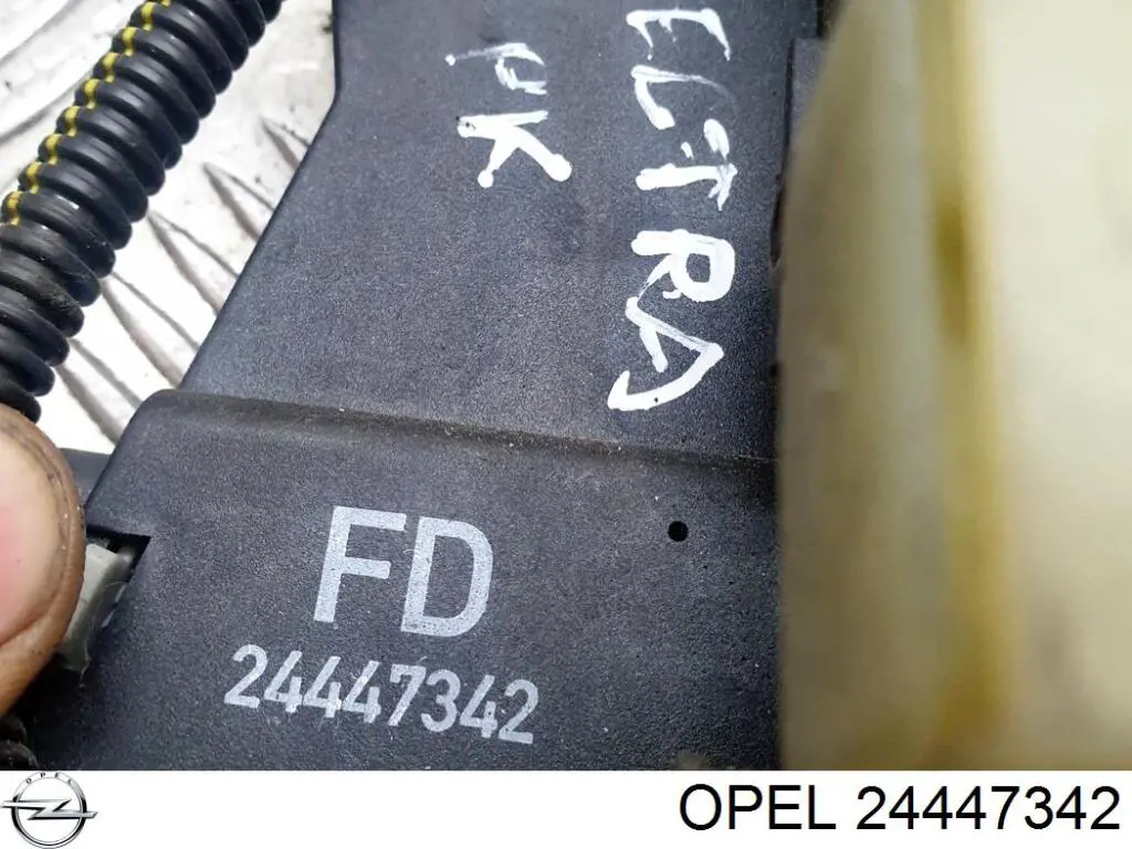 Запор кабины Opel 24447342 цена, от 8.44 USD