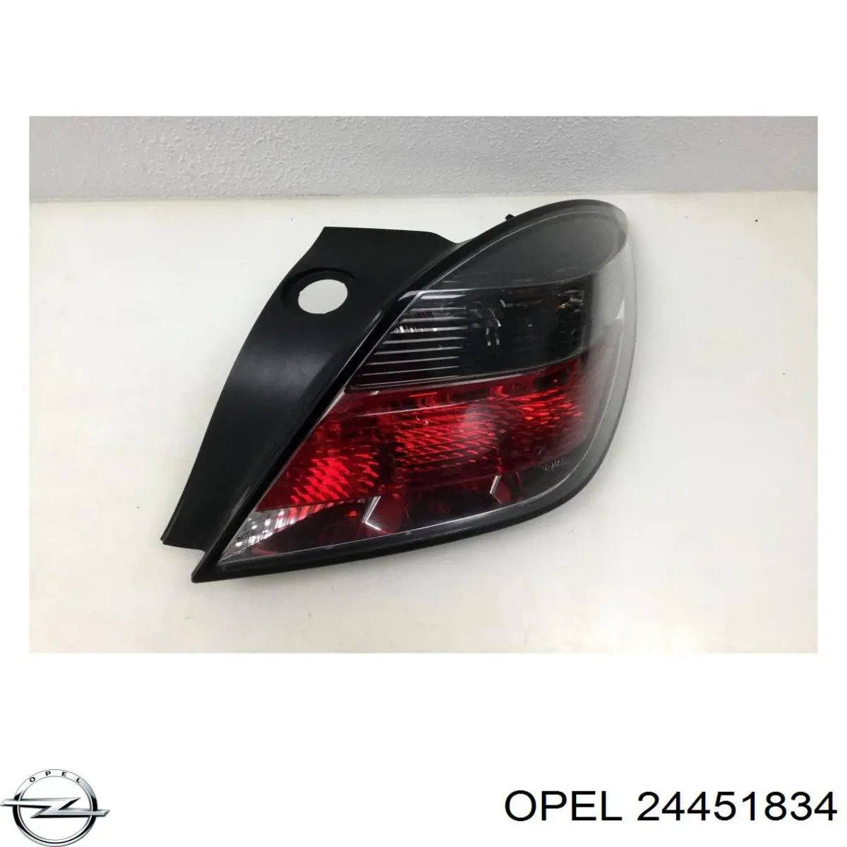 24451834 Opel фонарь задний правый