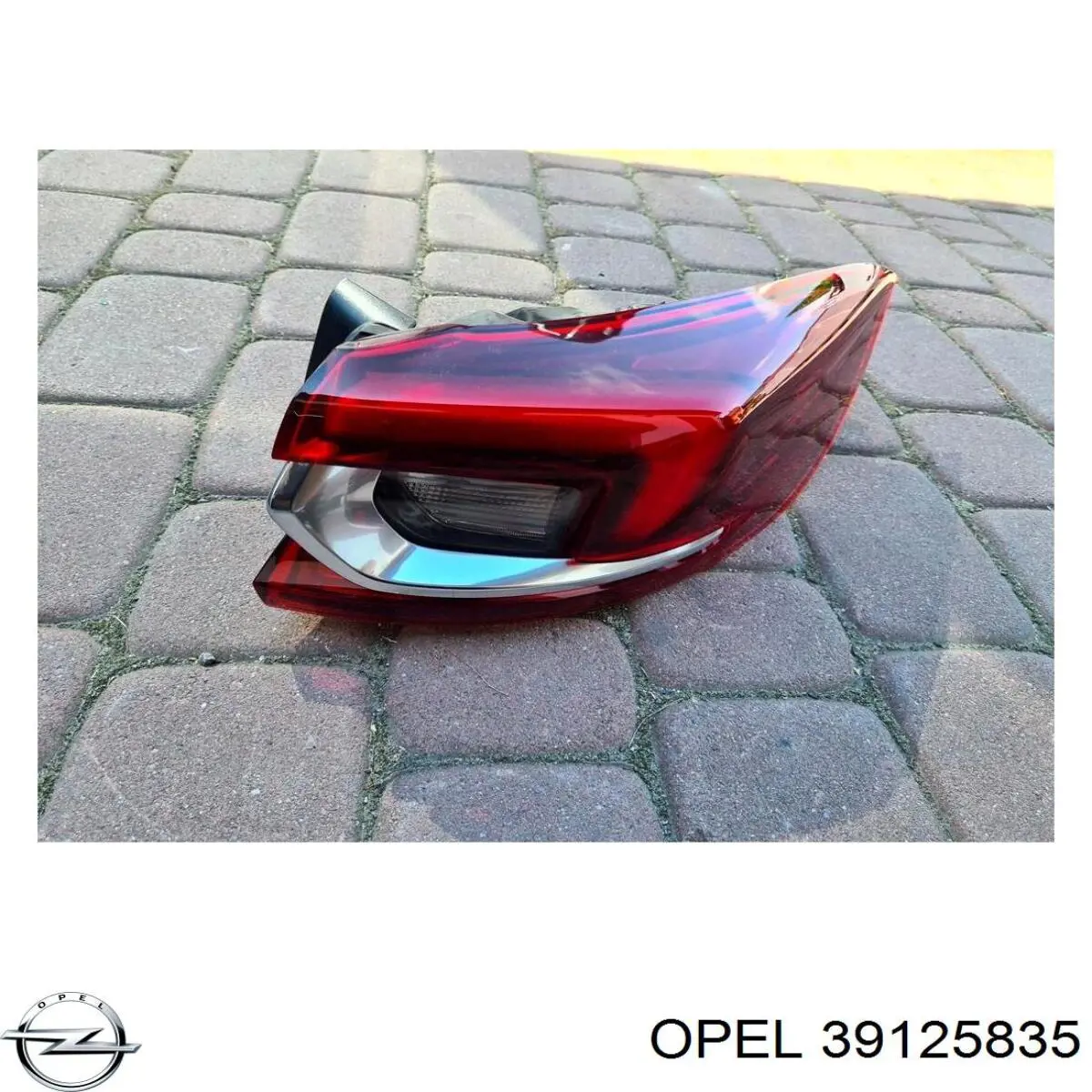 Фонарь задний левый внешний 39125835 Opel