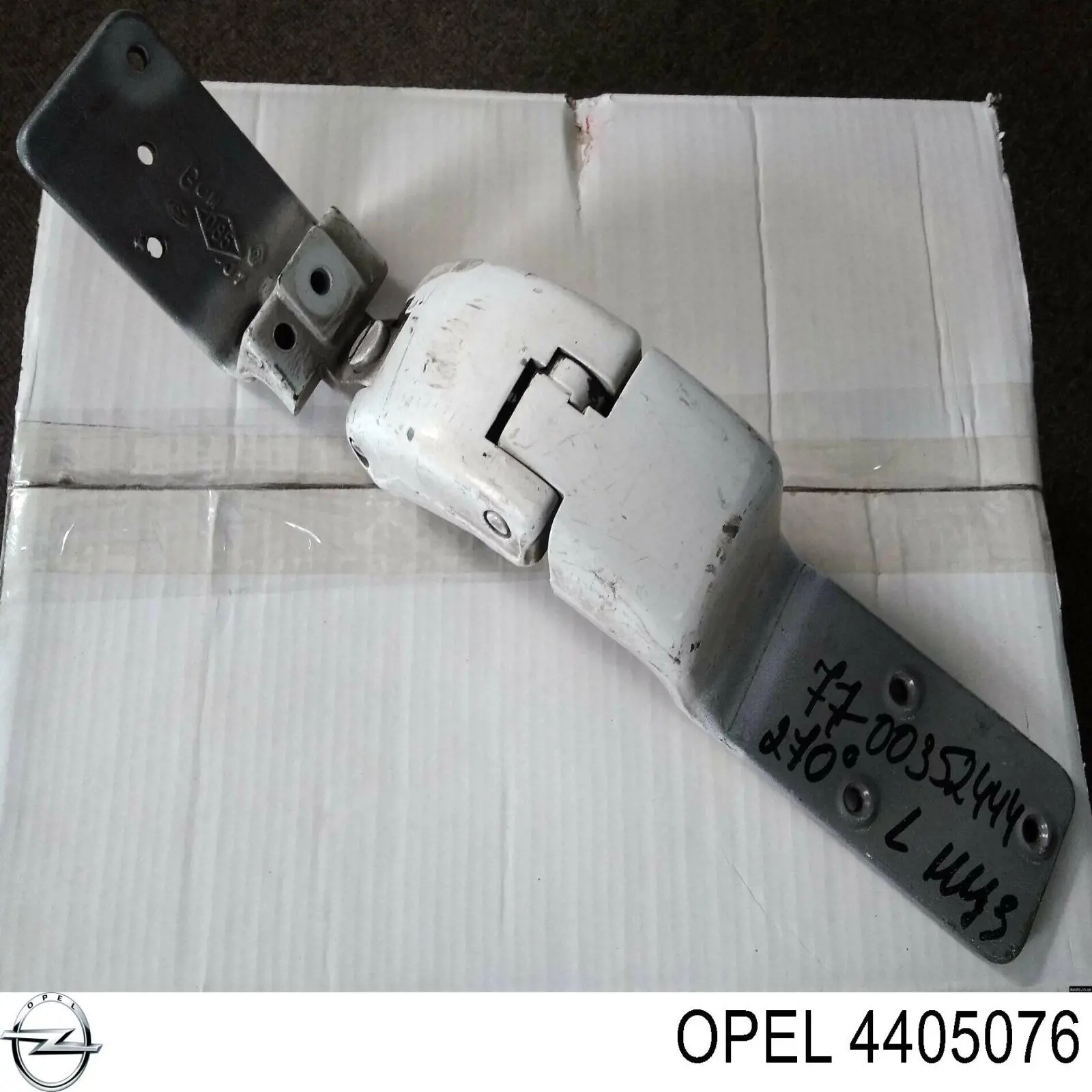 Замок водительской двери 4405076 Opel