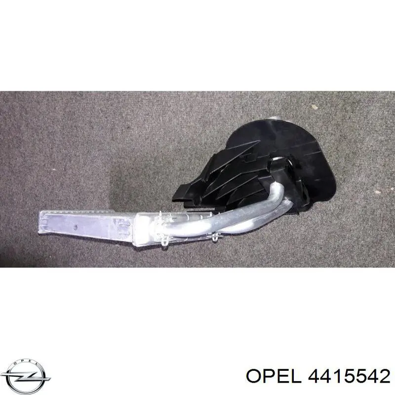 Радиатор печки 4415542 Opel