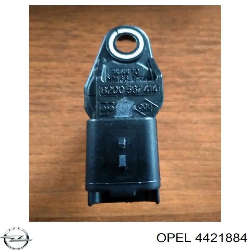 Цапфа передняя правая 4421884 Opel
