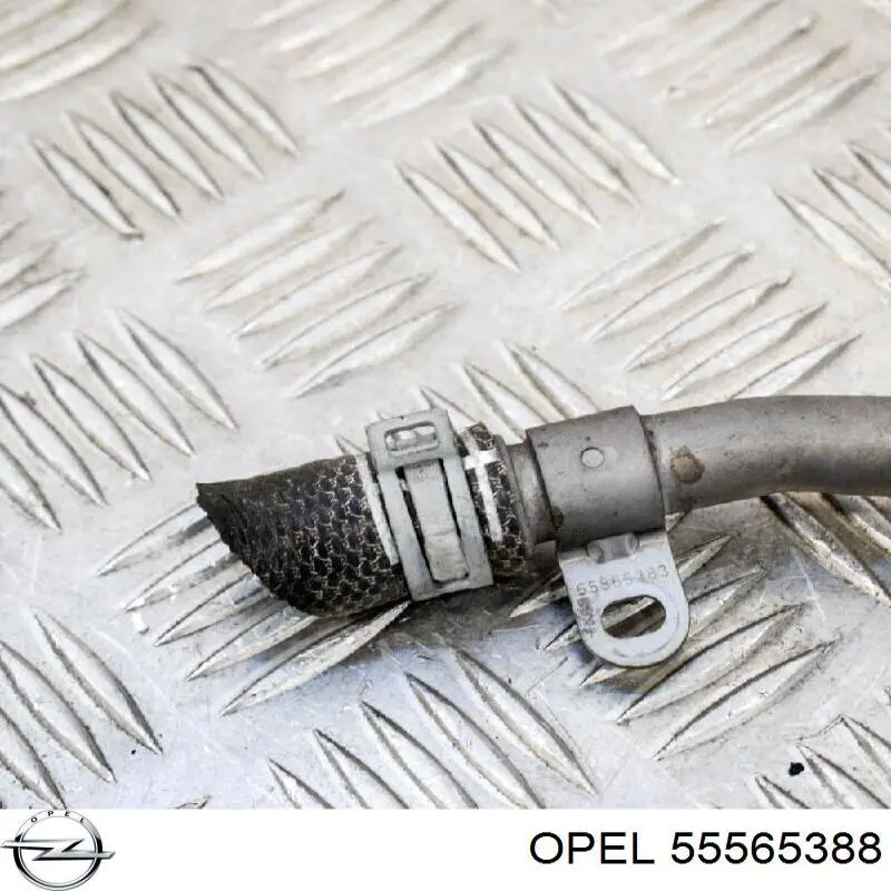Радиатор масляный (холодильник), под фильтром 55565388 Opel
