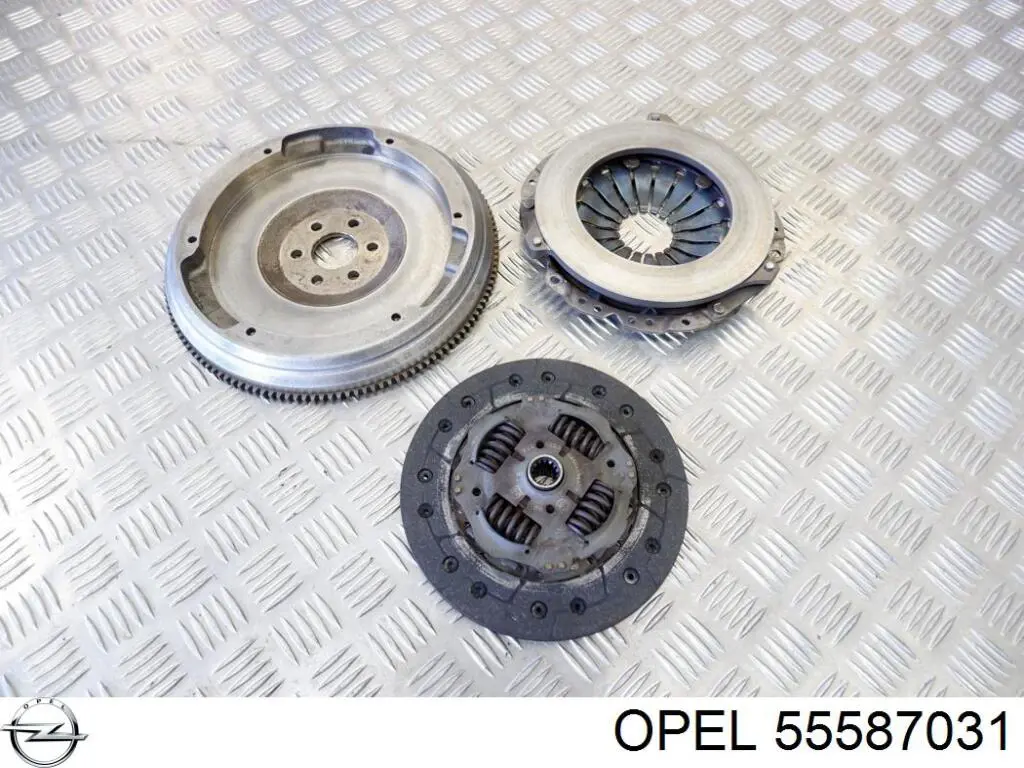 Маховик двигателя Opel 55587031