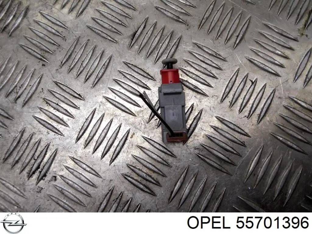 Купить 55701396 Opel Датчик включения сцепления
