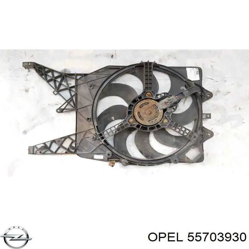 55703930 Opel диффузор радиатора кондиционера, в сборе с крыльчаткой и мотором