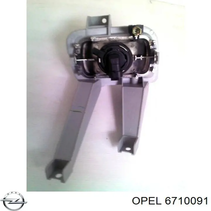 Фара противотуманная левая 6710091 Opel