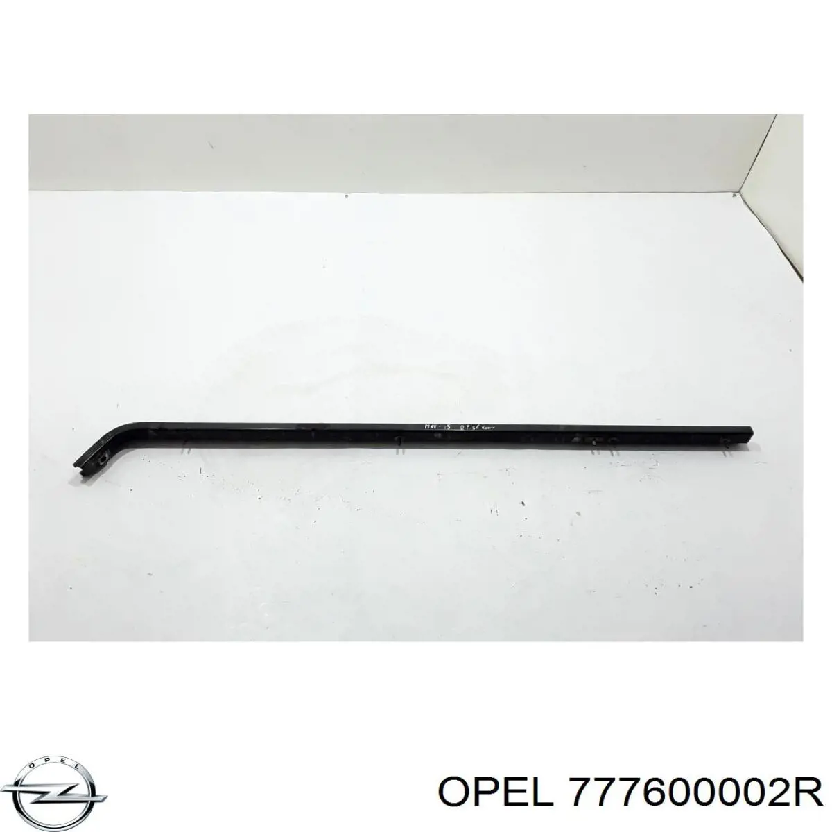 Рельс направляющей сдвижной двери центральный правый Opel 777600002R цена, от 167.73 USD